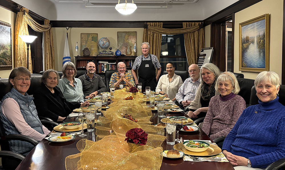 Kathryn Olsen, Linda McEntyre, Angela Sword, Francisco Martinez, Gard Jameson, Mike Wood, Maria Telemont, Bruce Manheim, Lisa Crawford, Susan Flack, Sharri Gaines