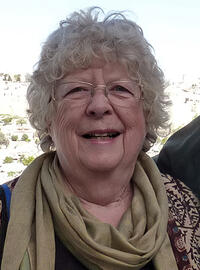 Carolyn Moon
